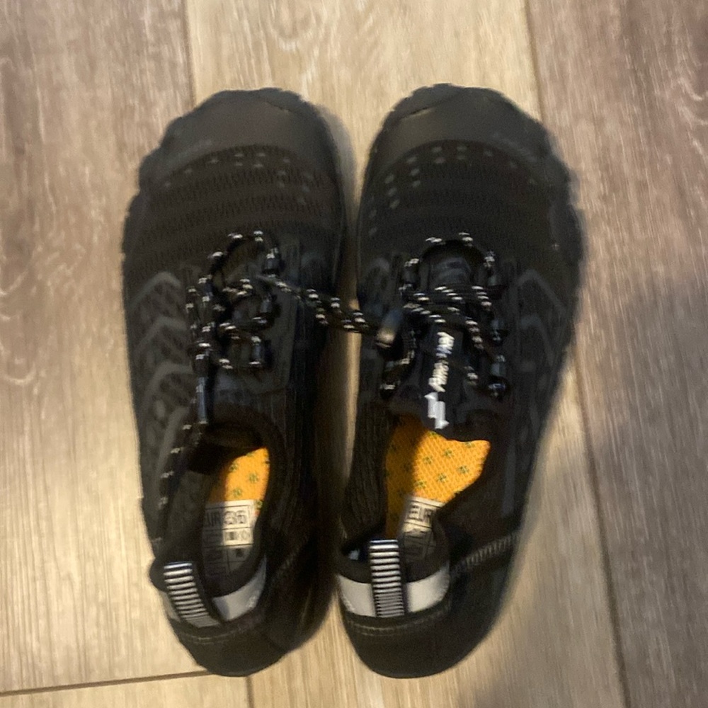 Water shoes or minimalist footwear Functional Sport shoe